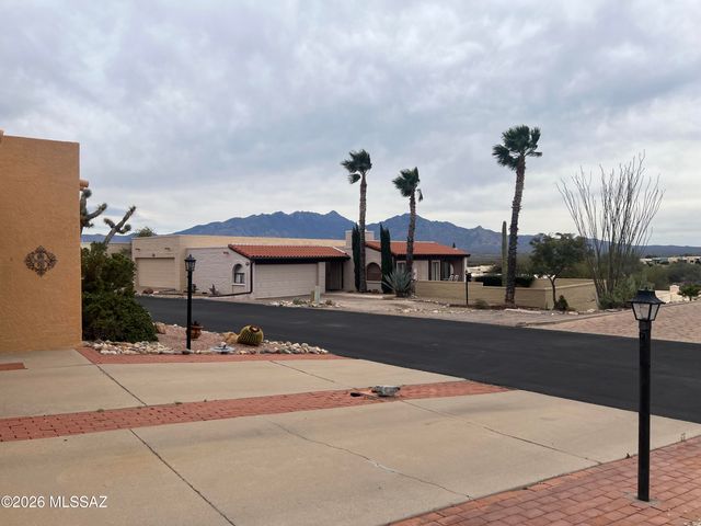 1290 W Camino Velasquez, Green Valley, AZ 85622