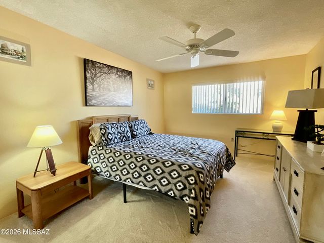 1290 W Camino Velasquez, Green Valley, AZ 85622