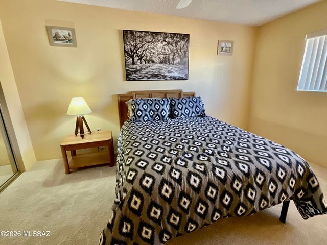 1290 W Camino Velasquez, Green Valley, AZ 85622