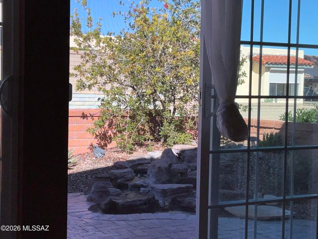 1290 W Camino Velasquez, Green Valley, AZ 85622