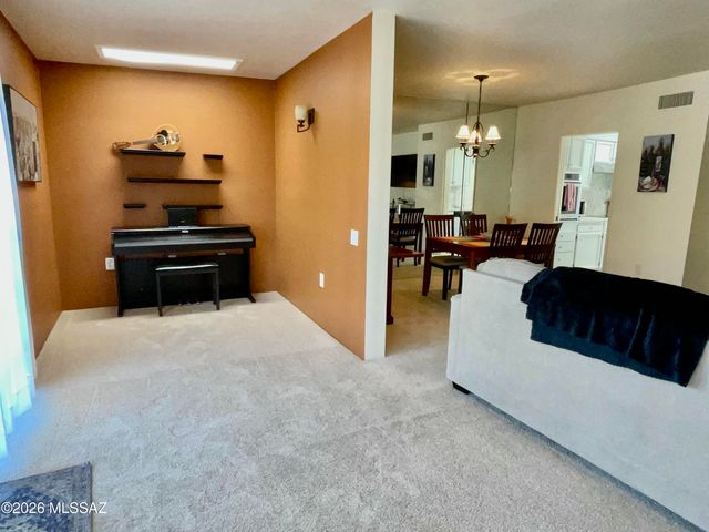 1290 W Camino Velasquez, Green Valley, AZ 85622