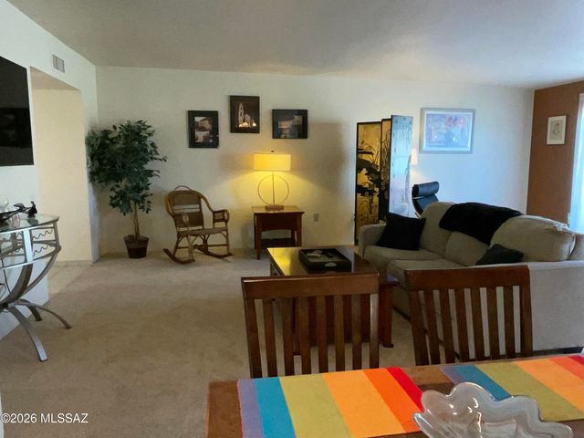 1290 W Camino Velasquez, Green Valley, AZ 85622