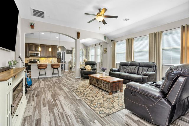 409 Billingsgate Chase, Conroe, TX 77304