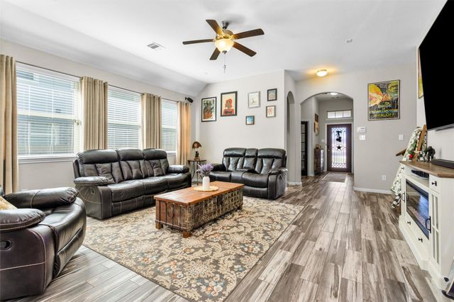 409 Billingsgate Chase, Conroe, TX 77304