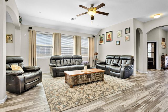 409 Billingsgate Chase, Conroe, TX 77304