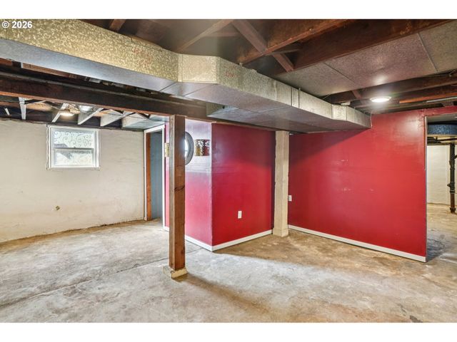 2451 Se YAMHILL St, Portland, OR 97214