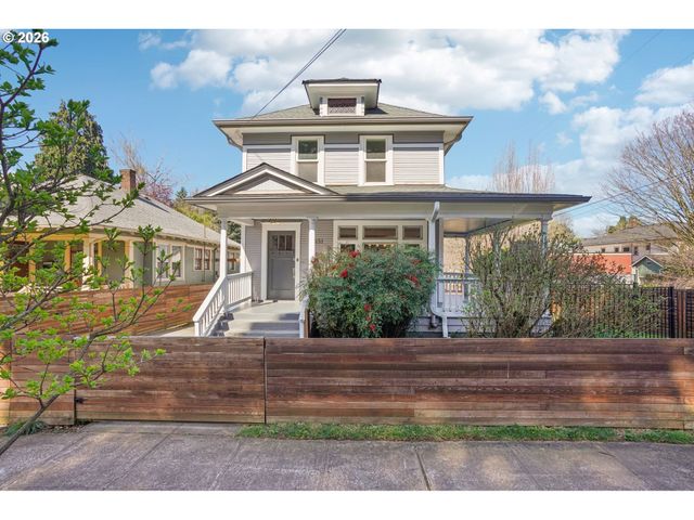 2451 Se YAMHILL St, Portland, OR 97214