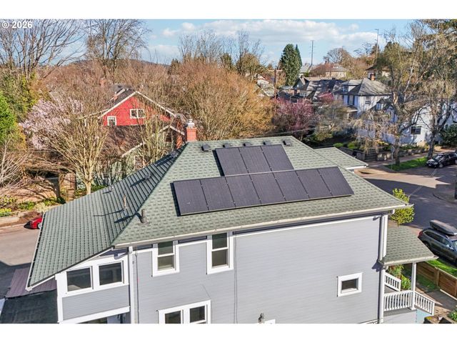 2451 Se YAMHILL St, Portland, OR 97214