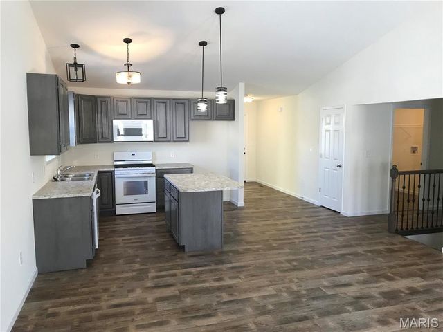 1649 Flagstaff Dr, Festus, MO 63028