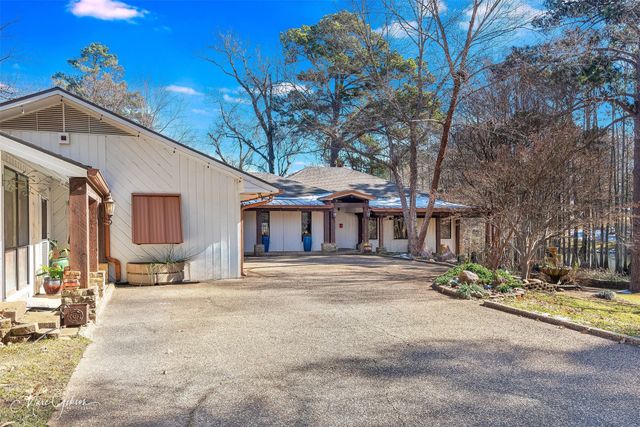 2949 Moss Point Drive, Shreveport, LA 71119