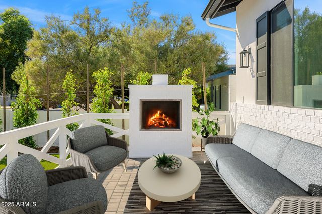 3002 N 53RD Place, Phoenix, AZ 85018