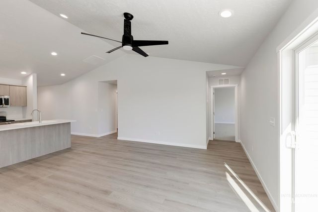 1704 N Birch St, Jerome, ID 83338