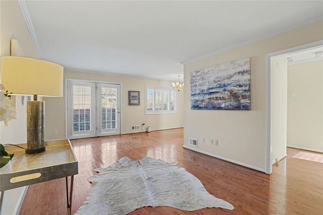 5375 Roswell Road B1, Sandy Springs, GA 30342
