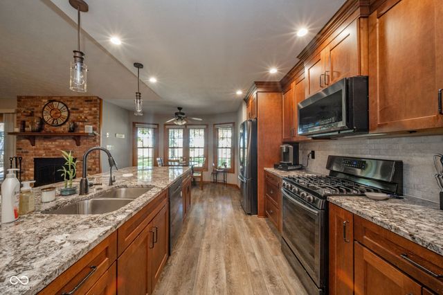 2712 Little John Street, Anderson, IN 46013