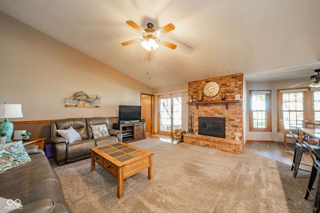 2712 Little John Street, Anderson, IN 46013