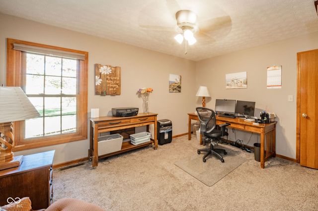 2712 Little John Street, Anderson, IN 46013