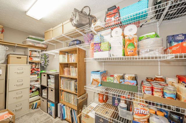 2712 Little John Street, Anderson, IN 46013