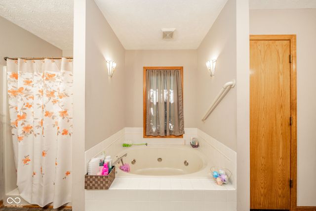 2712 Little John Street, Anderson, IN 46013