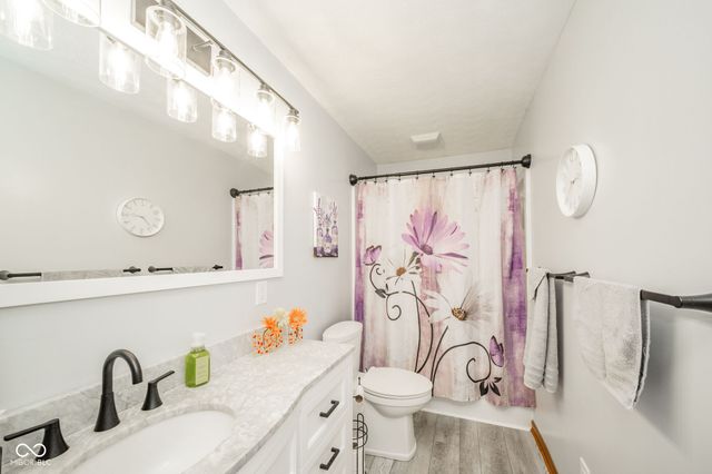 2712 Little John Street, Anderson, IN 46013