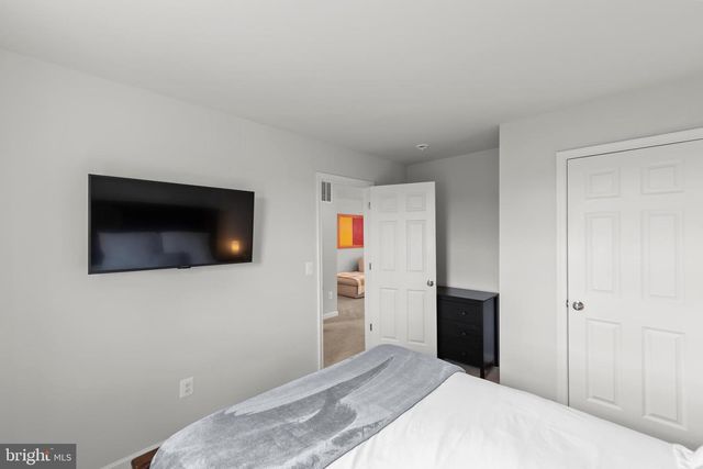 242 BARRISTER ST, Stephenson, VA 22656