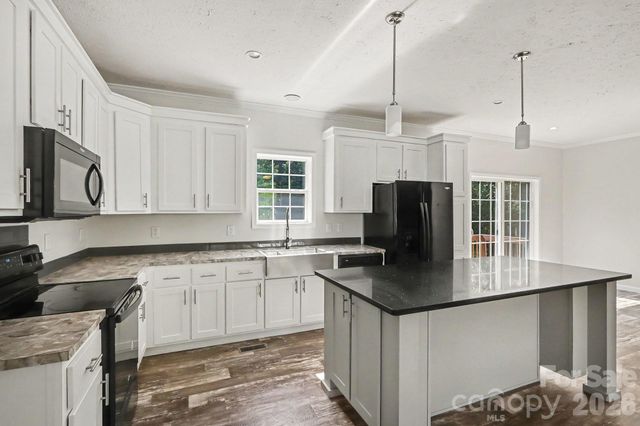 806 New Castle Court, Albemarle, NC 28001