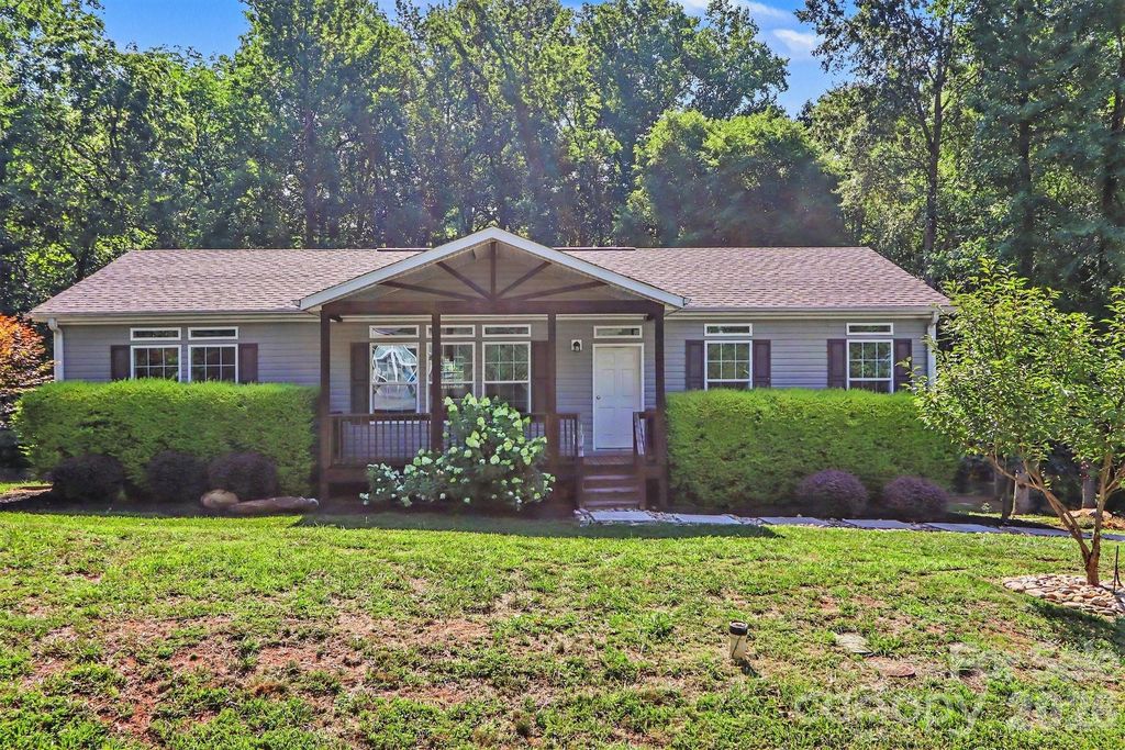 806 New Castle Court, Albemarle, NC 28001