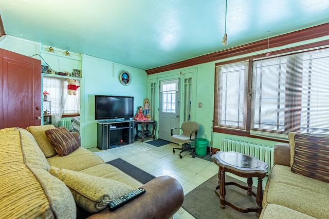 1820 Jenkinson Court, Waukegan, IL 60085