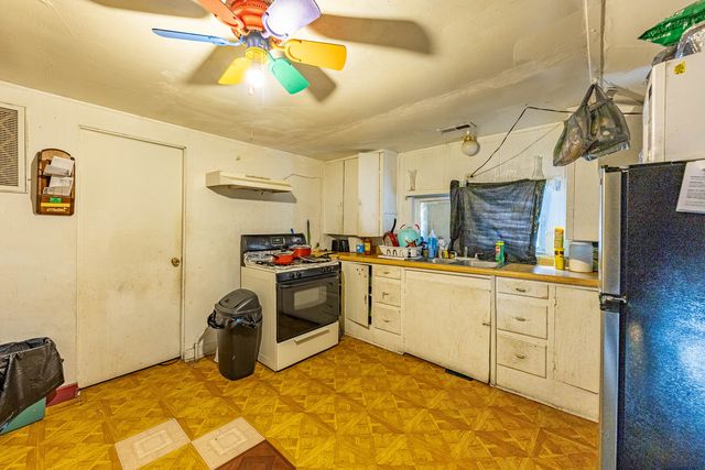 1820 Jenkinson Court, Waukegan, IL 60085