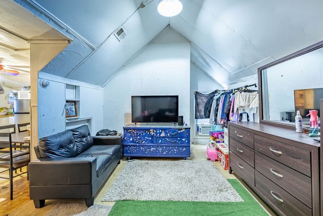 1820 Jenkinson Court, Waukegan, IL 60085