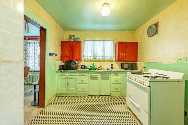 1820 Jenkinson Court, Waukegan, IL 60085