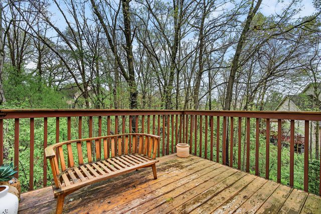 1327 Laurel Oaks Drive, Streamwood, IL 60107