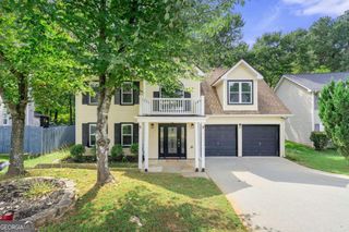 1086 Erie Circle, Stone Mountain, GA 30087