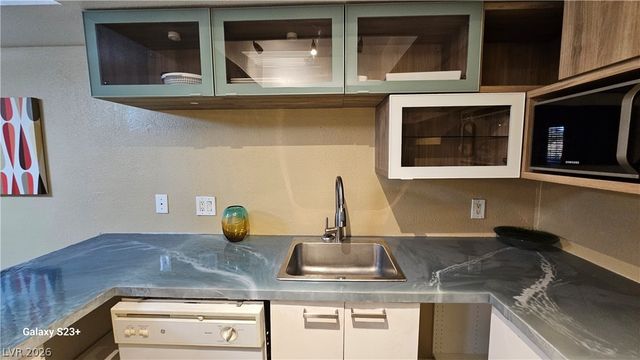 1701 East Katie Avenue 33, Las Vegas, NV 89119