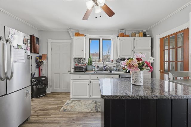 9 Hamilton Street, Clinton, MA 01510