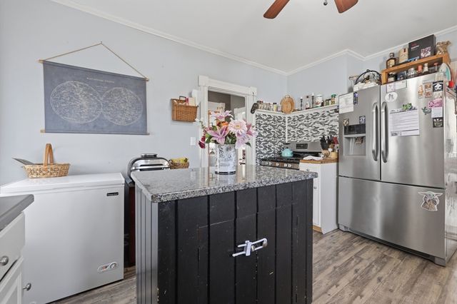 9 Hamilton Street, Clinton, MA 01510