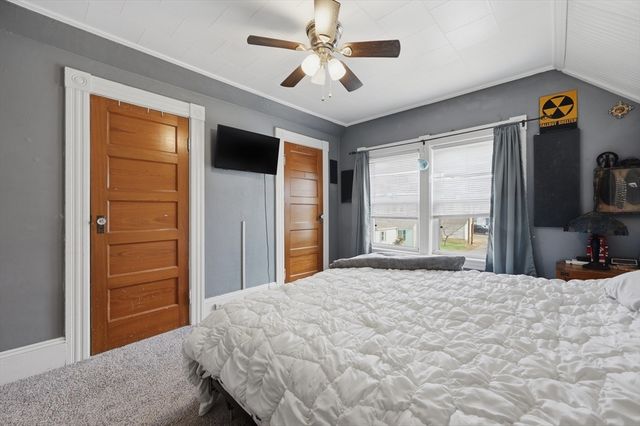 9 Hamilton Street, Clinton, MA 01510