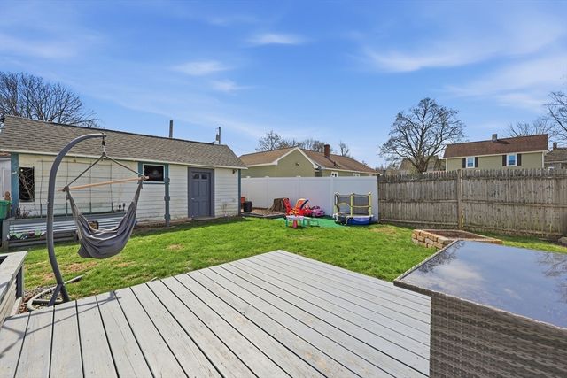 9 Hamilton Street, Clinton, MA 01510