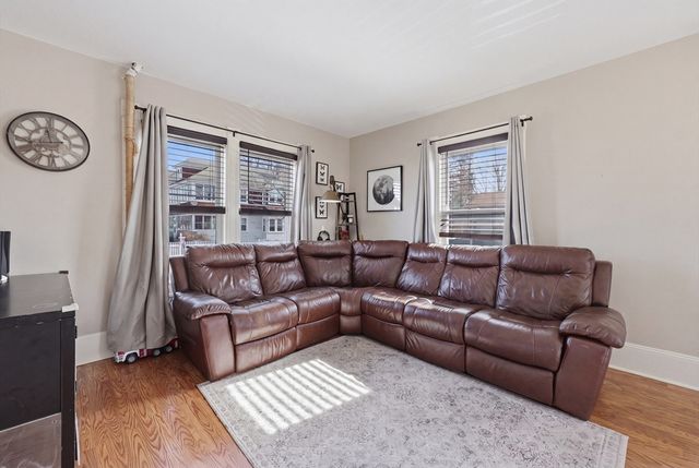 9 Hamilton Street, Clinton, MA 01510