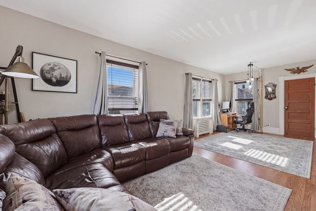 9 Hamilton Street, Clinton, MA 01510