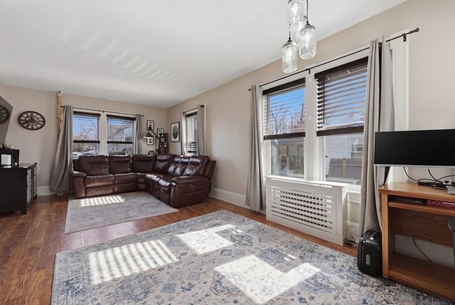 9 Hamilton Street, Clinton, MA 01510