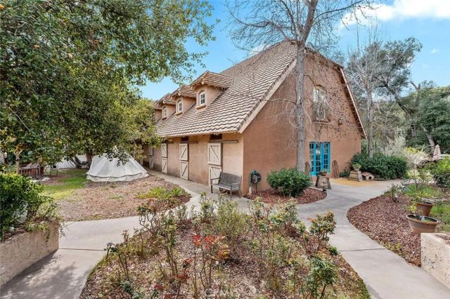 39455 Avenida La Cresta, Murrieta, CA 92562