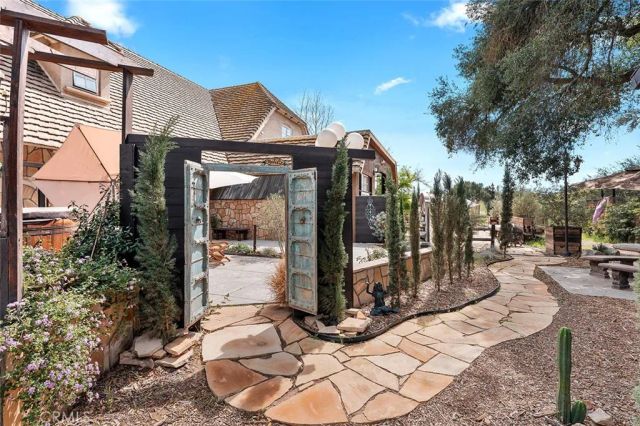 39455 Avenida La Cresta, Murrieta, CA 92562