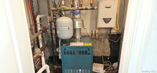 3012 Mandalay Beach Road, Wantagh, NY 11793