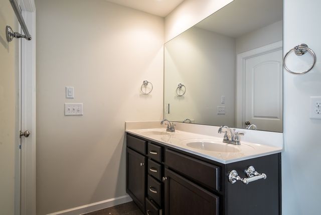 201 Madelaine Way, Kingston Springs, TN 37082