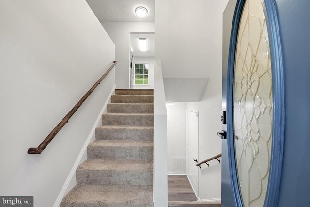 286 OREGON HOLLOW RD, Linden, VA 22642