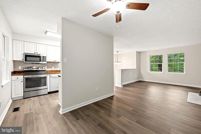 286 OREGON HOLLOW RD, Linden, VA 22642