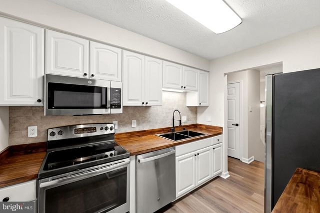 286 OREGON HOLLOW RD, Linden, VA 22642