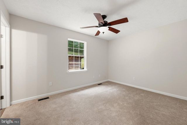 286 OREGON HOLLOW RD, Linden, VA 22642