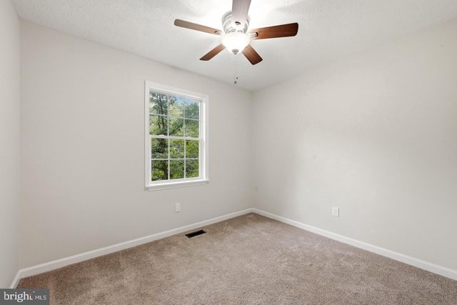 286 OREGON HOLLOW RD, Linden, VA 22642