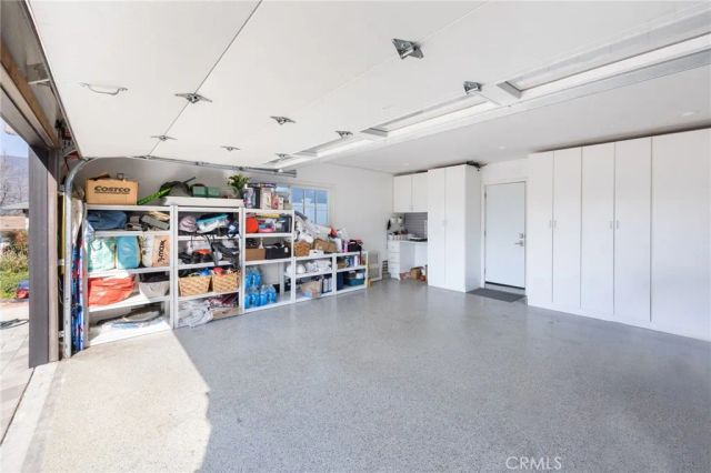 1851 Tamerlane Drive, Glendale, CA 91208